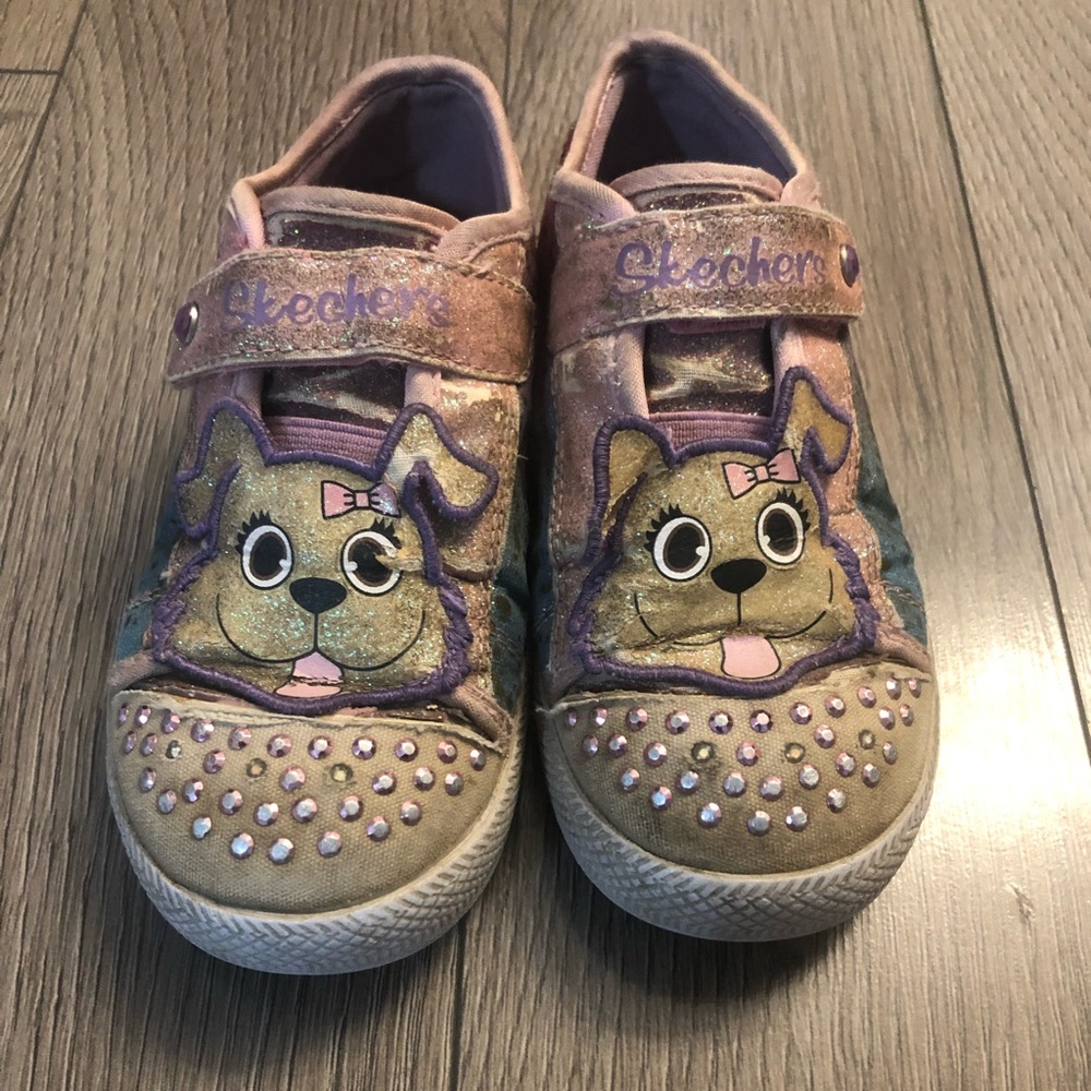 Sketchers Girls size 10 sparkle shoes